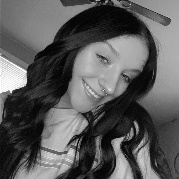 Meet the Posher Other - Meet your Posher, Emma